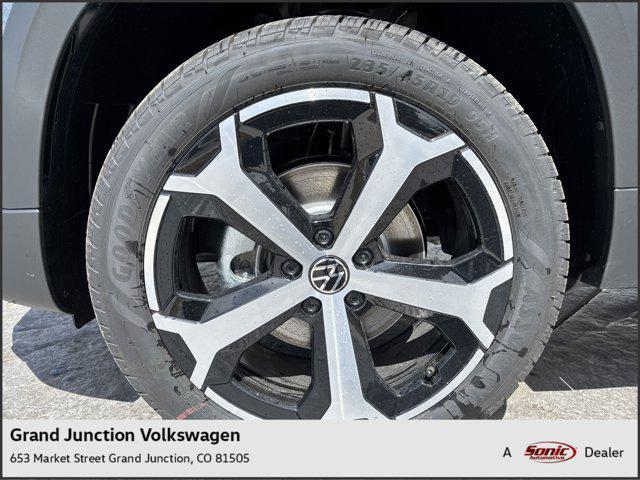 new 2025 Volkswagen Taos car, priced at $35,911