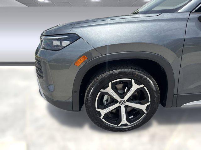 new 2025 Volkswagen Tiguan car, priced at $35,921
