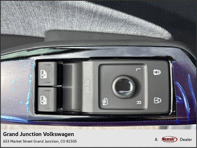 new 2025 Volkswagen ID.4 car, priced at $49,071