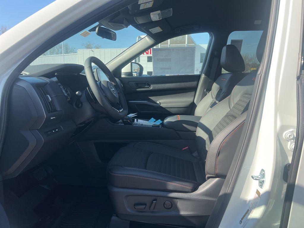 new 2025 Nissan Pathfinder car, priced at $44,455