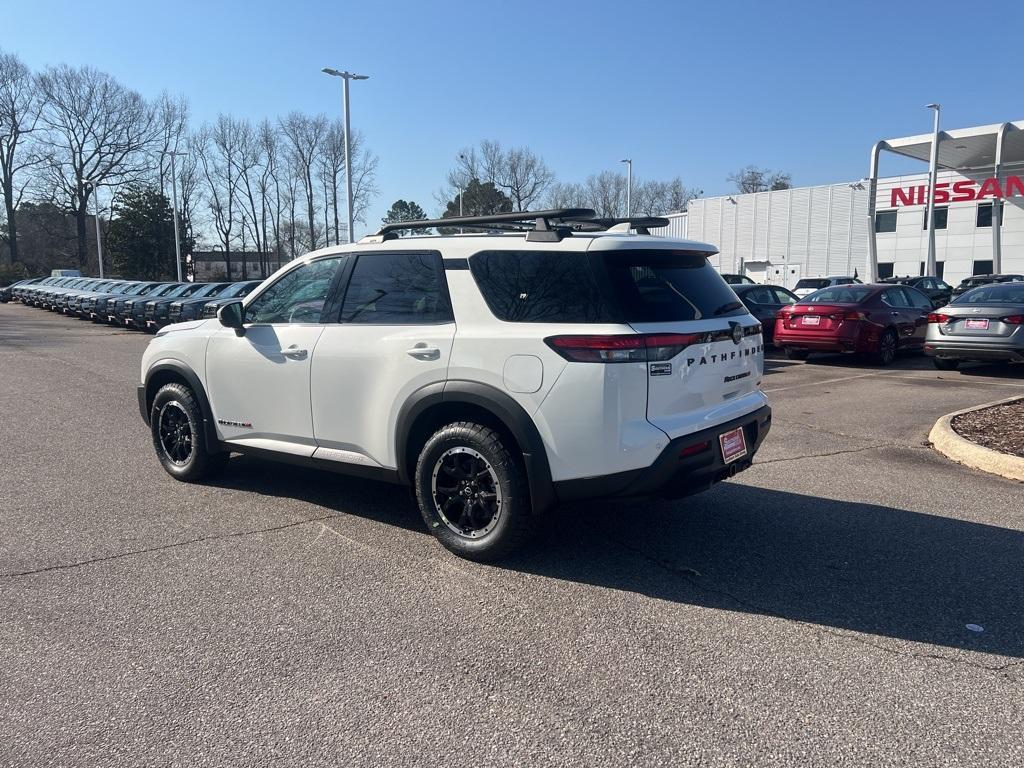 new 2025 Nissan Pathfinder car, priced at $45,650