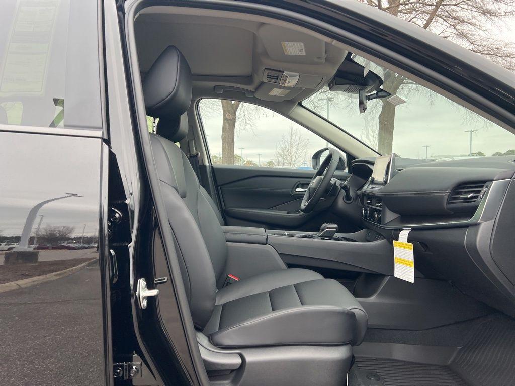 new 2025 Nissan Rogue car, priced at $33,255