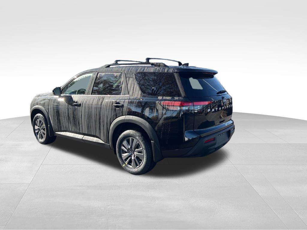 new 2025 Nissan Pathfinder car, priced at $39,962