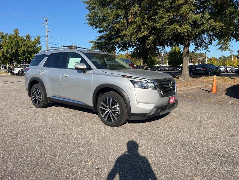 new 2024 Nissan Pathfinder car, priced at $49,563