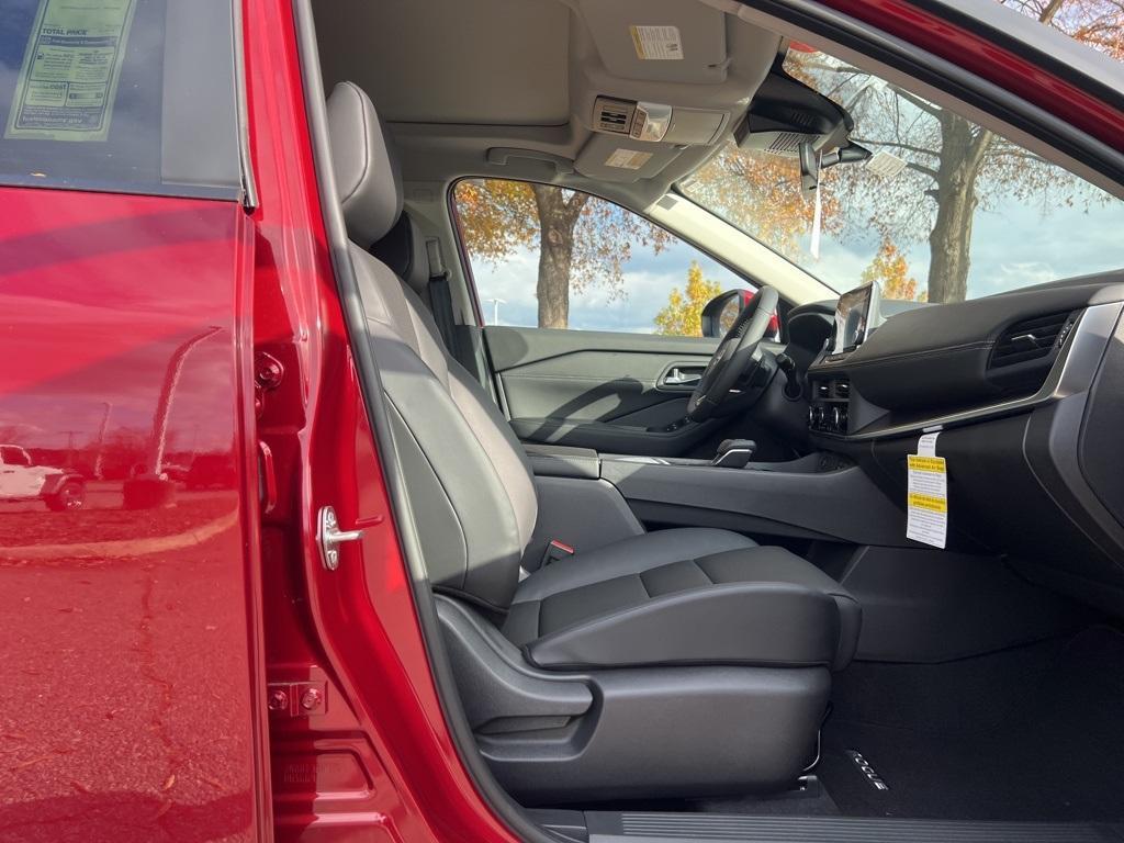 new 2024 Nissan Rogue car, priced at $33,921