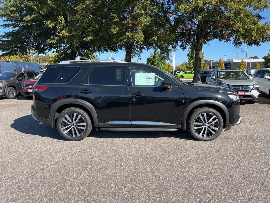 new 2024 Nissan Pathfinder car, priced at $51,204