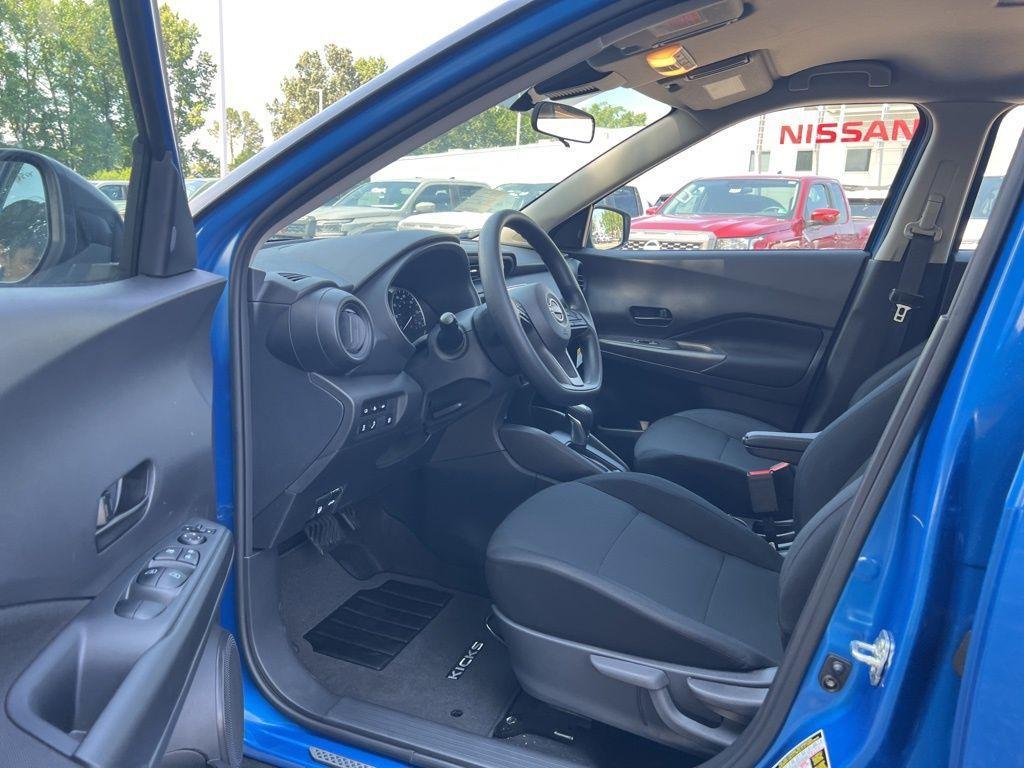 new 2025 Nissan Kicks Play car, priced at $23,352