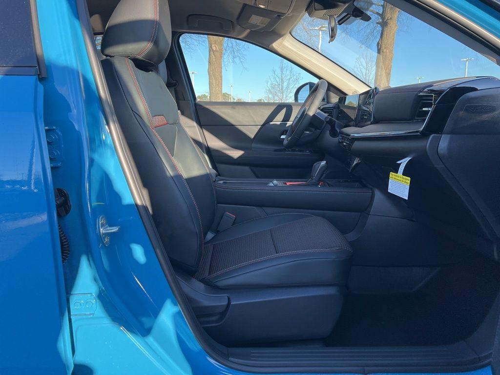 new 2025 Nissan Kicks car, priced at $29,017