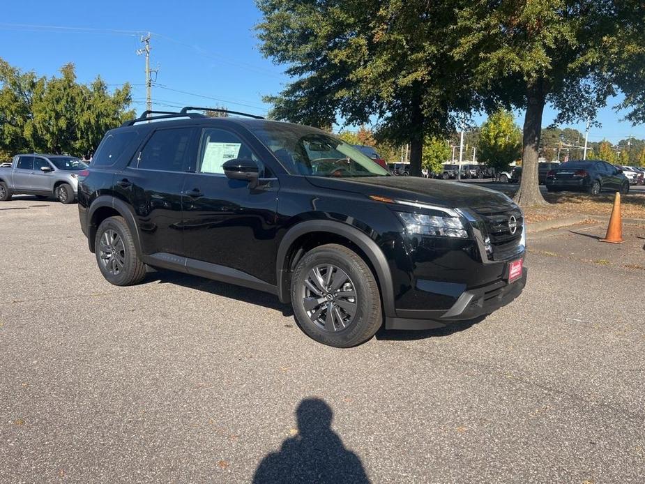 new 2024 Nissan Pathfinder car, priced at $40,734