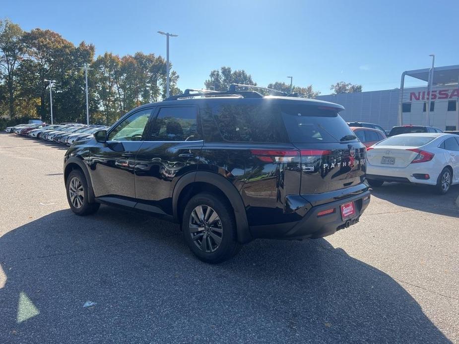 new 2024 Nissan Pathfinder car, priced at $40,734