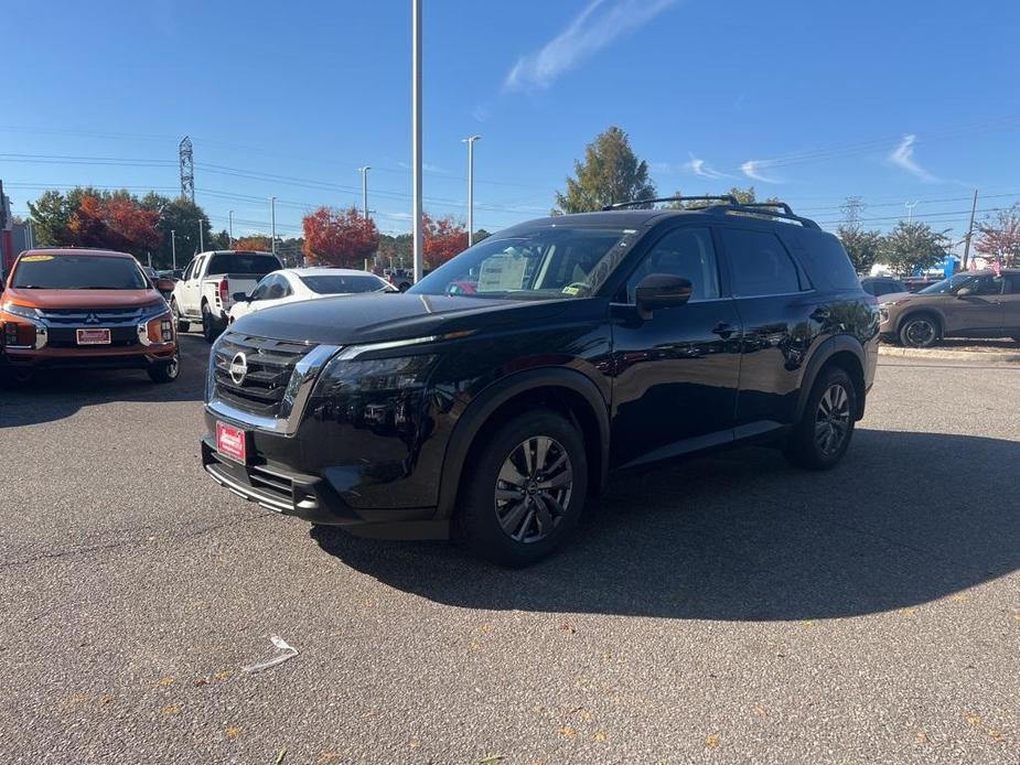 new 2024 Nissan Pathfinder car, priced at $40,734