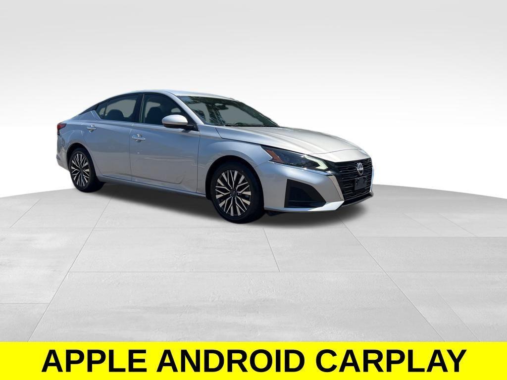 used 2023 Nissan Altima car, priced at $19,900