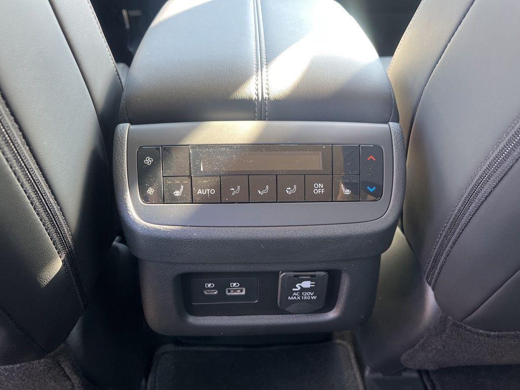 new 2025 Nissan Pathfinder car, priced at $48,705