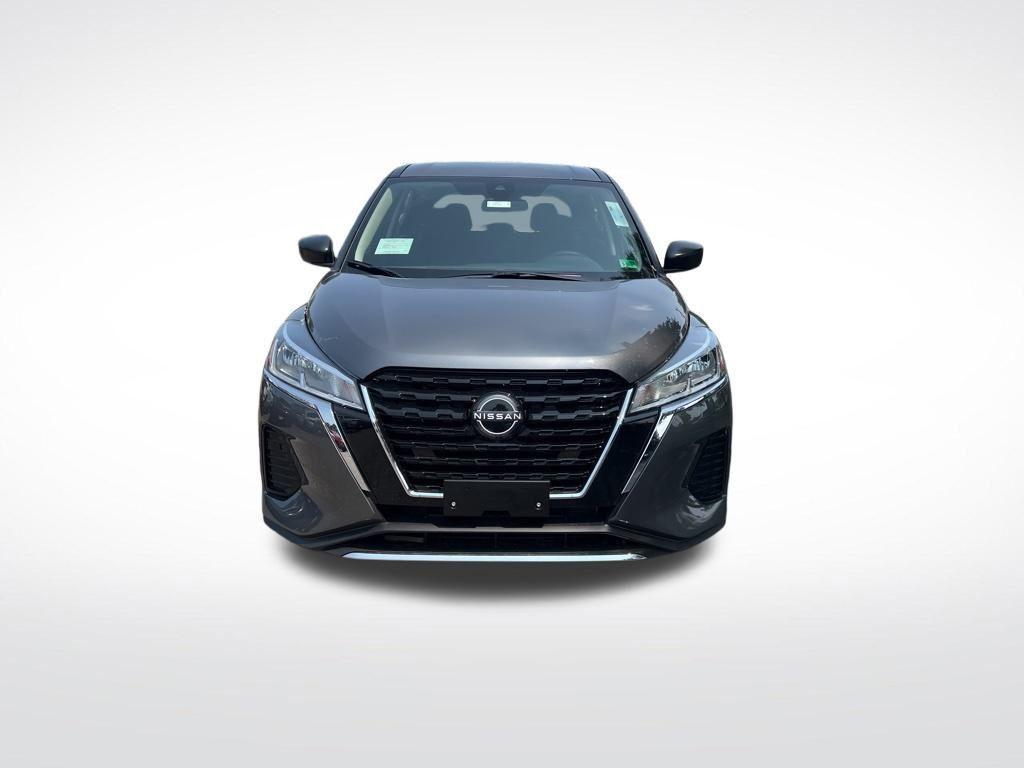 new 2025 Nissan Kicks Play car, priced at $23,634