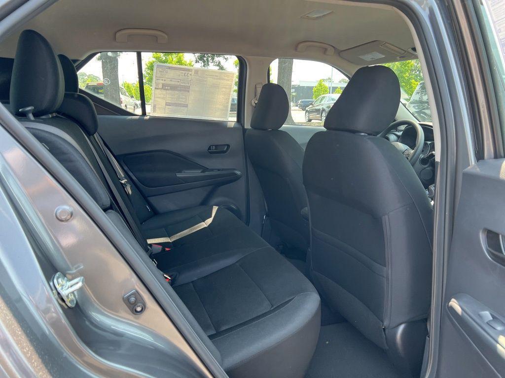 new 2025 Nissan Kicks Play car, priced at $23,634