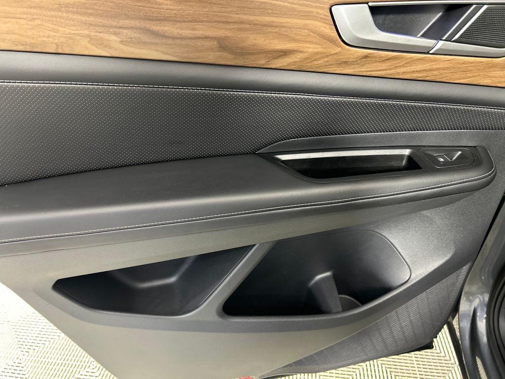 used 2024 Volkswagen Atlas car, priced at $27,800