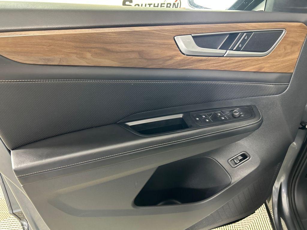 used 2024 Volkswagen Atlas car, priced at $27,800