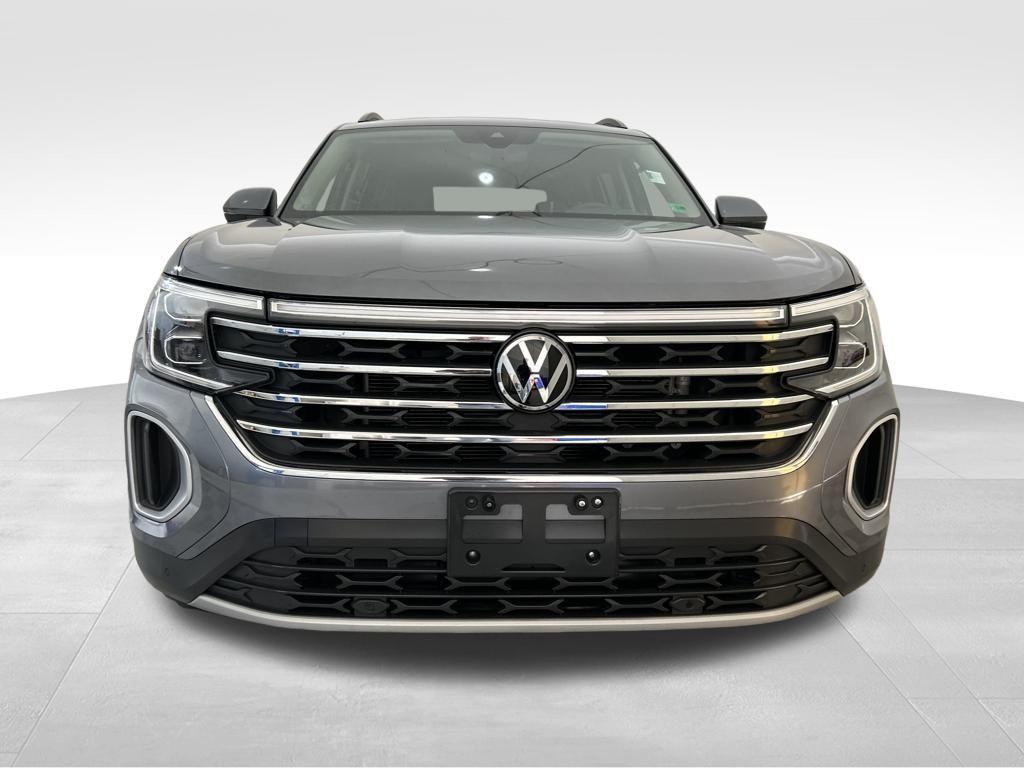 used 2024 Volkswagen Atlas car, priced at $27,800