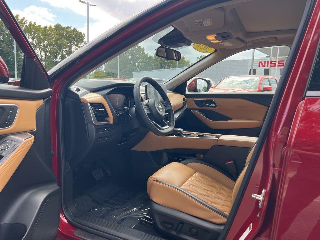 used 2021 Nissan Rogue car, priced at $26,881