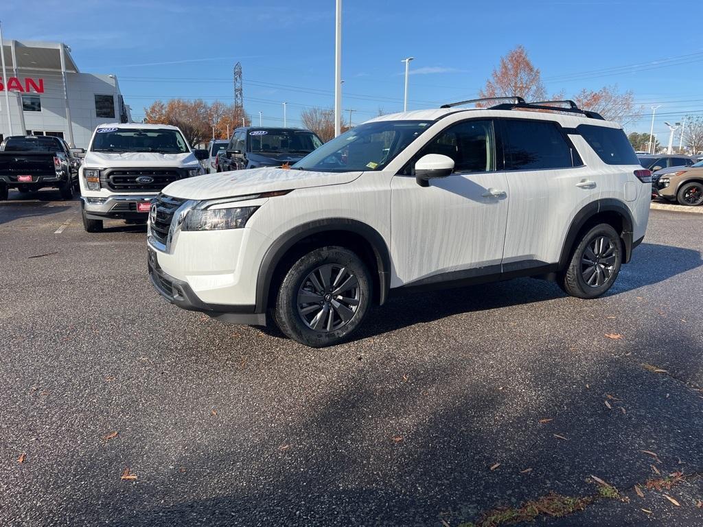 new 2025 Nissan Pathfinder car, priced at $41,335