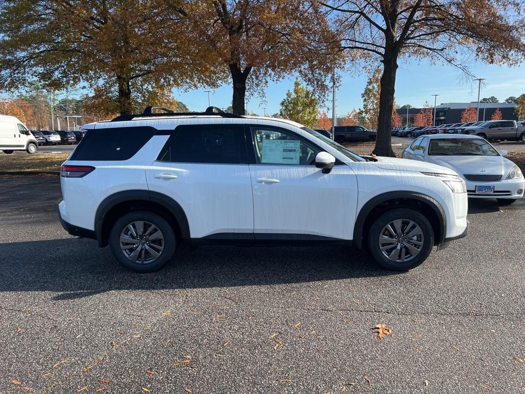 new 2025 Nissan Pathfinder car, priced at $41,335