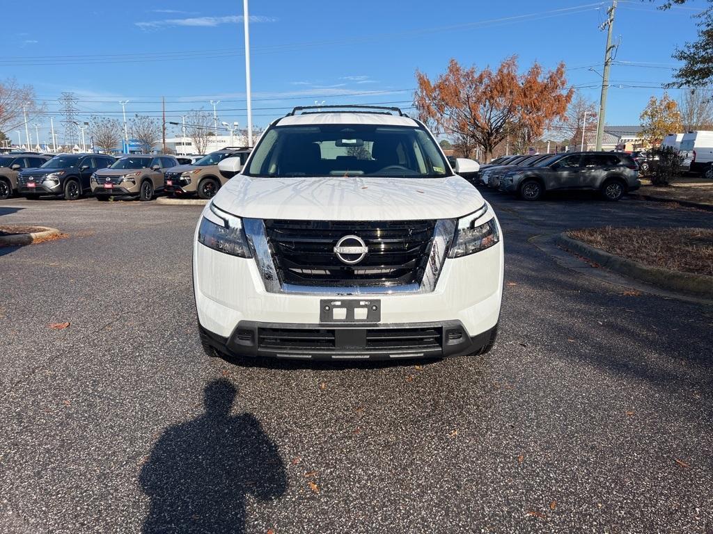 new 2025 Nissan Pathfinder car, priced at $41,335