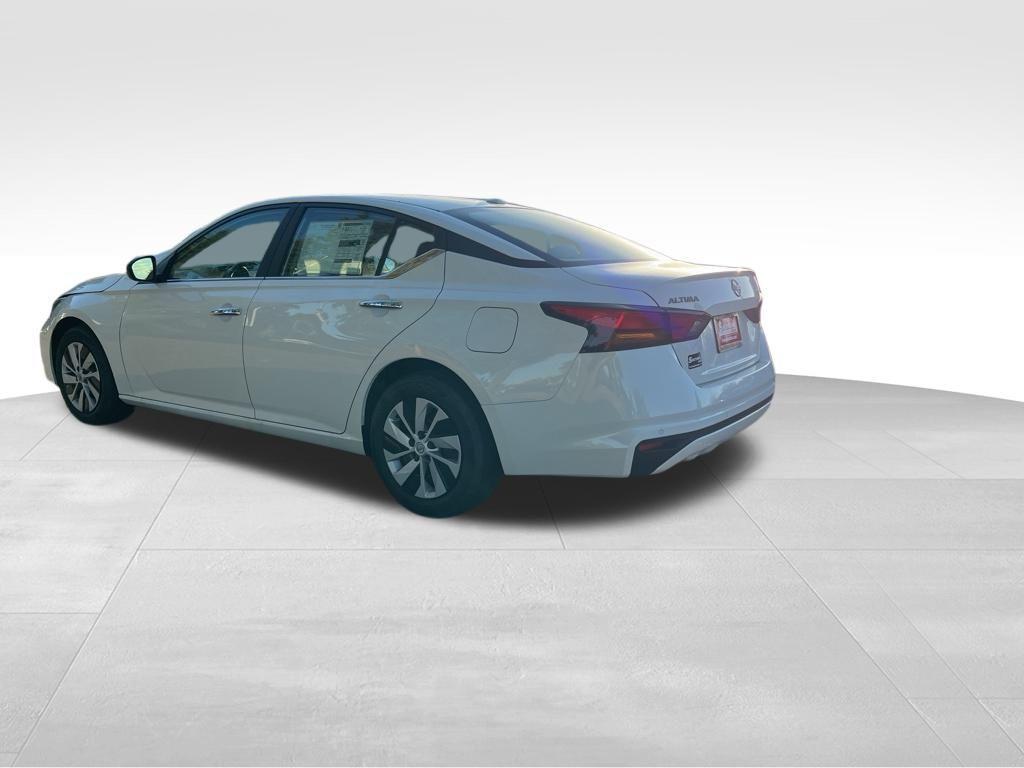 new 2025 Nissan Altima car, priced at $27,133