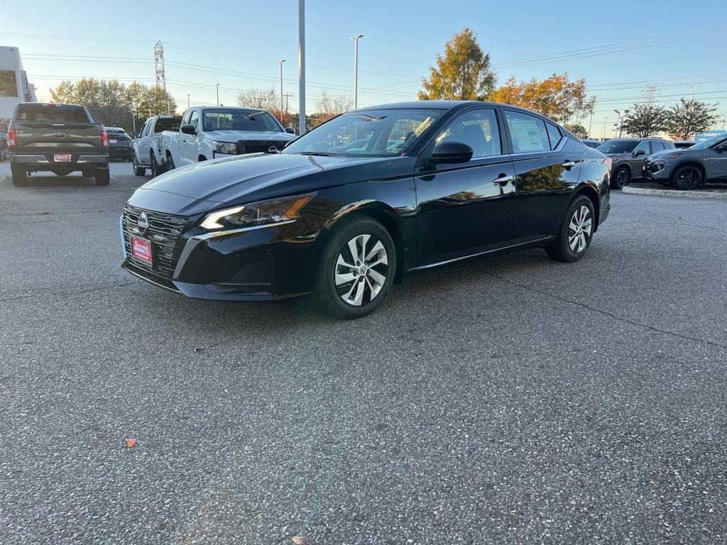 new 2025 Nissan Altima car, priced at $27,750