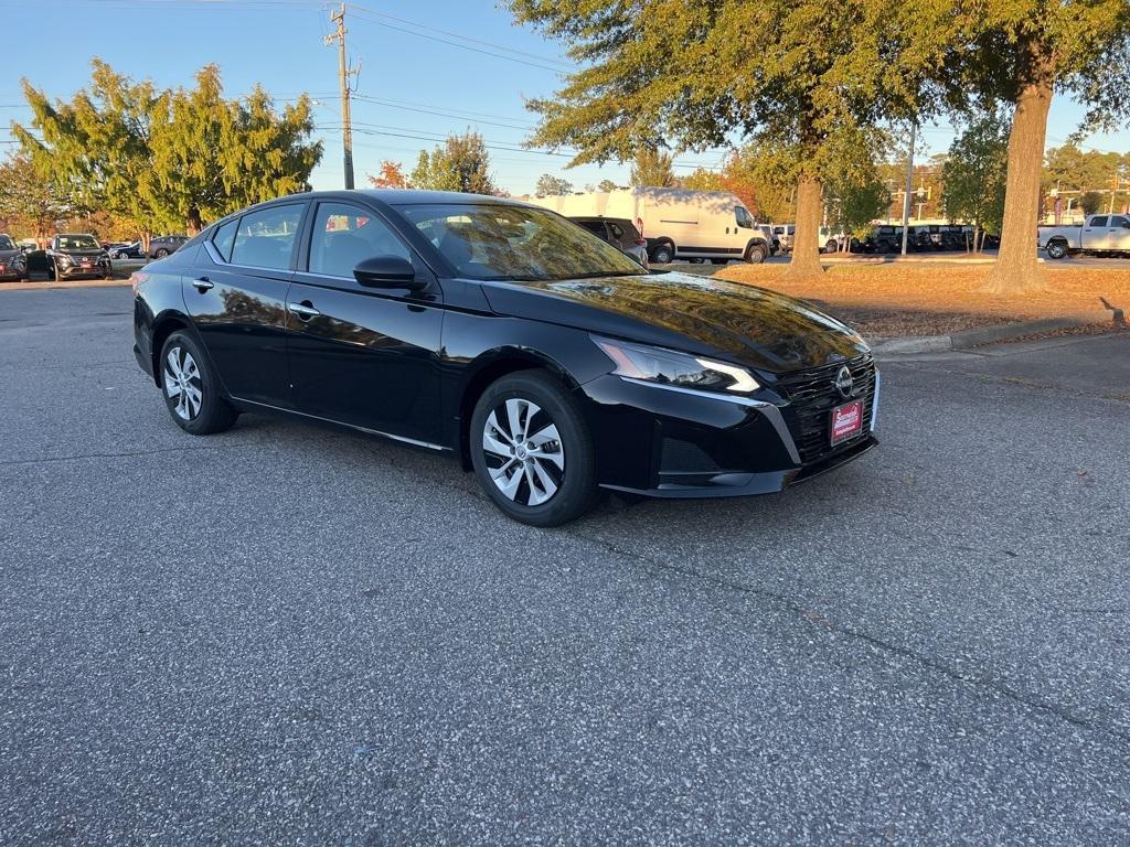 new 2025 Nissan Altima car, priced at $27,750