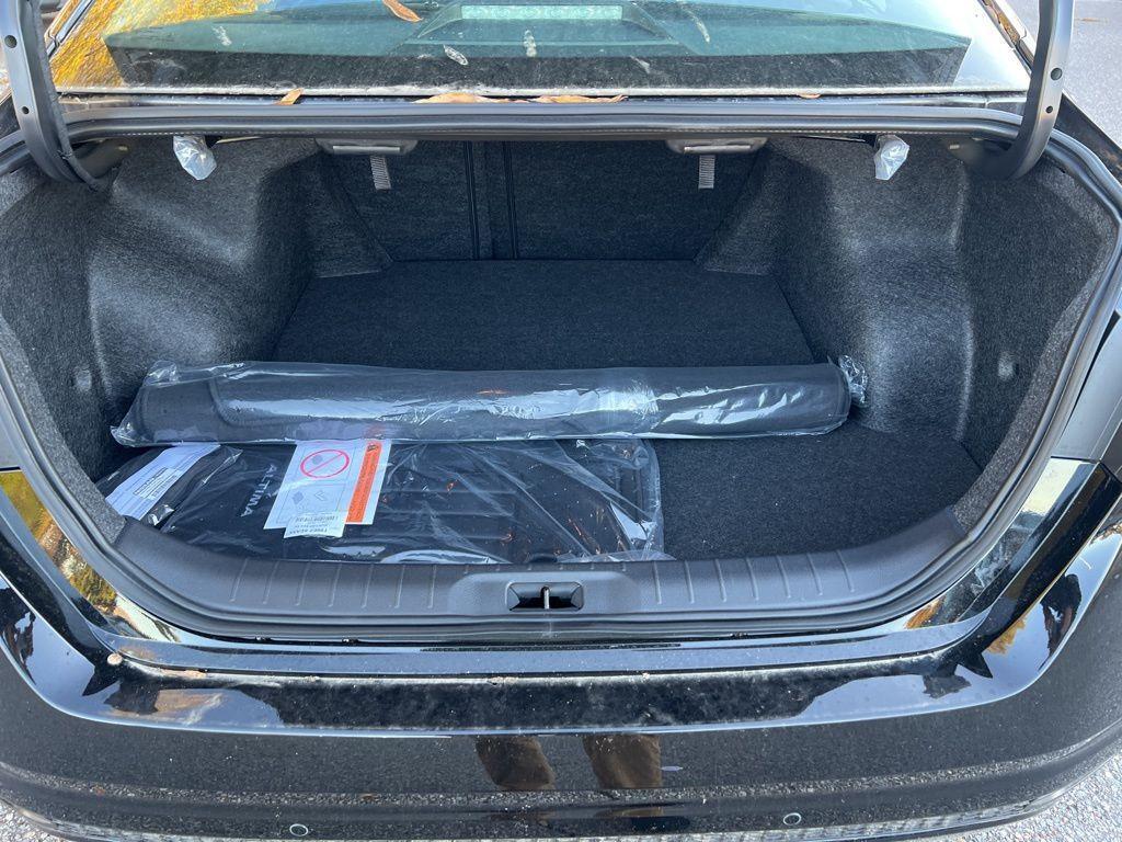 new 2025 Nissan Altima car, priced at $26,008