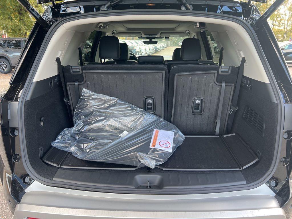 new 2025 Nissan Pathfinder car, priced at $42,905