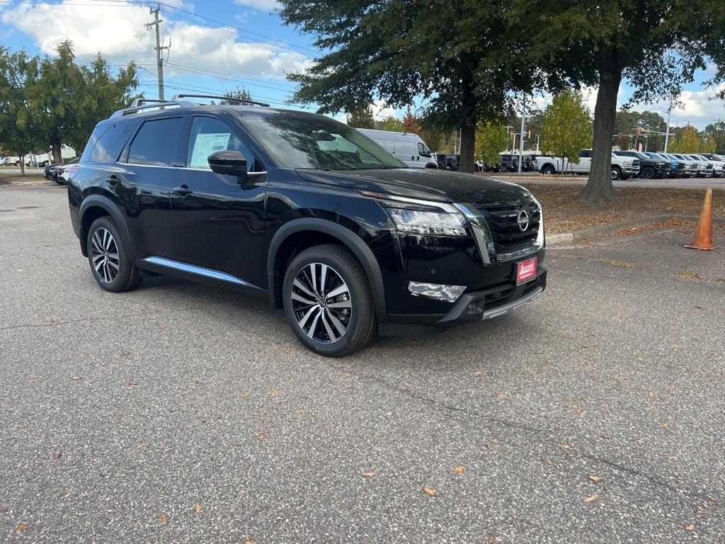 new 2025 Nissan Pathfinder car, priced at $45,095