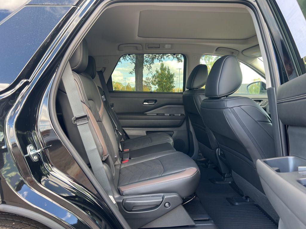 new 2025 Nissan Pathfinder car, priced at $42,905