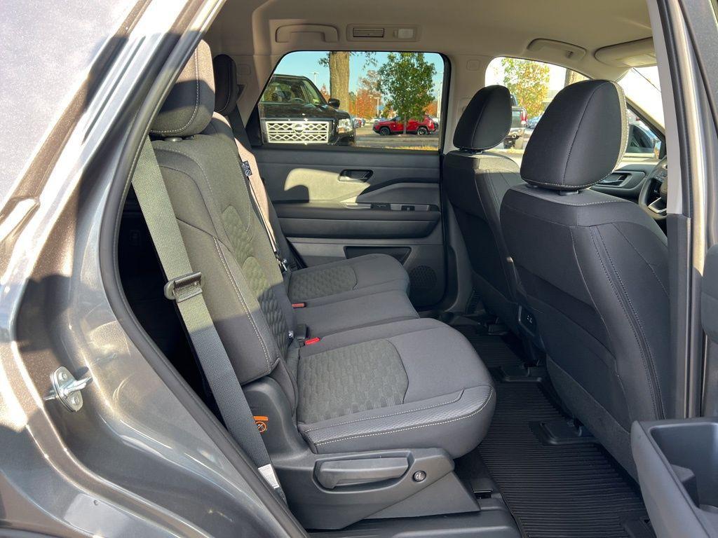 new 2025 Nissan Pathfinder car, priced at $33,790
