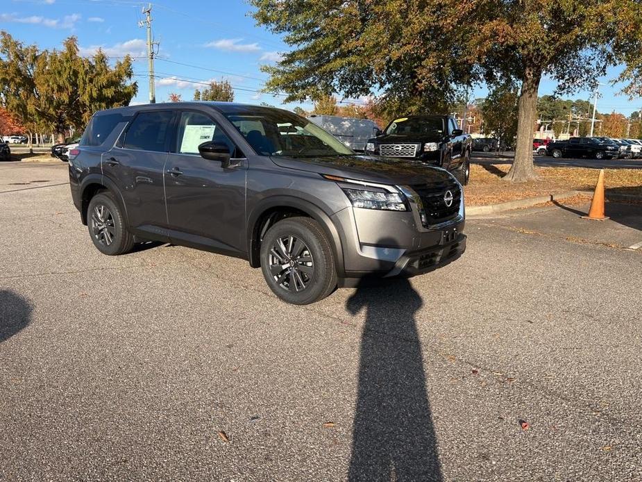 new 2025 Nissan Pathfinder car, priced at $39,010