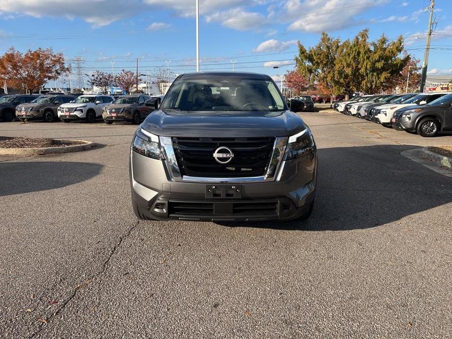 new 2025 Nissan Pathfinder car, priced at $39,010