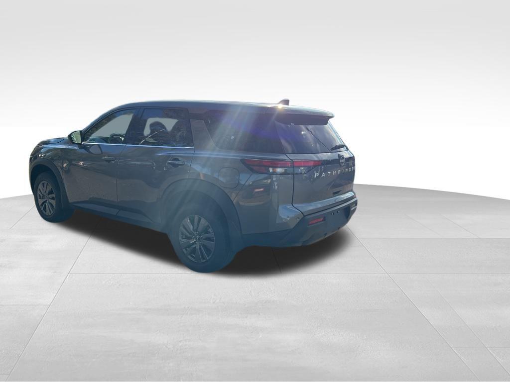 new 2025 Nissan Pathfinder car, priced at $33,790