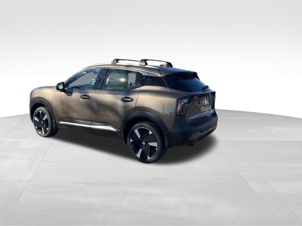 new 2025 Nissan Kicks car, priced at $31,395