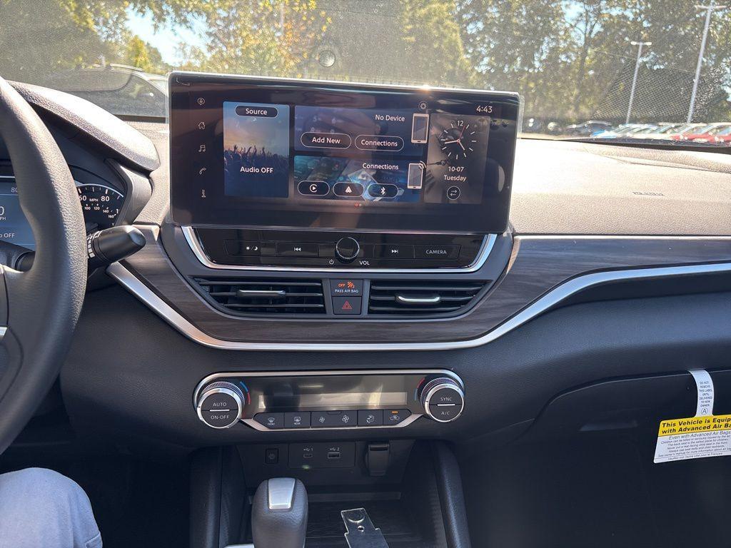 new 2025 Nissan Altima car, priced at $30,660