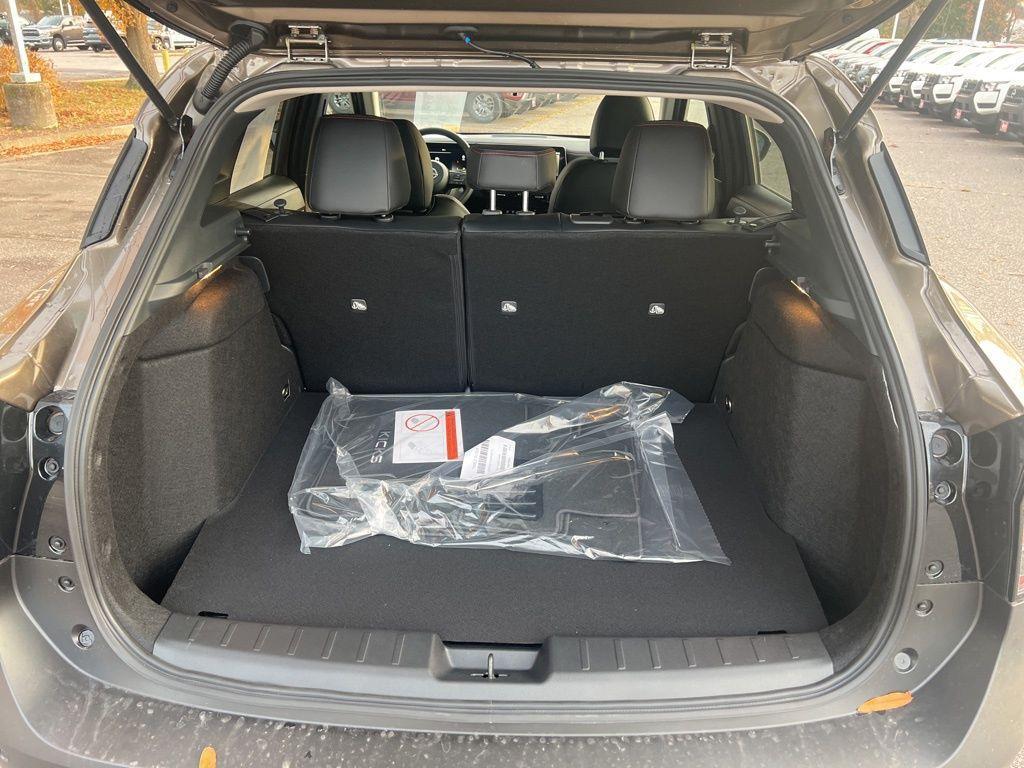 new 2025 Nissan Kicks car, priced at $29,289
