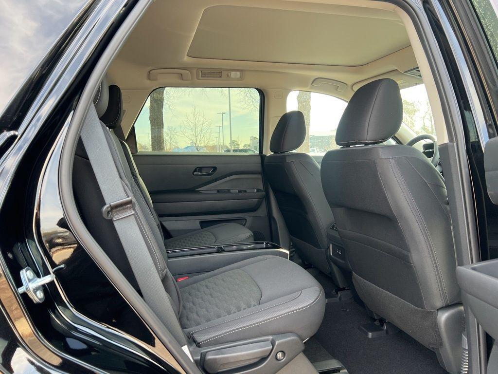 new 2025 Nissan Pathfinder car, priced at $38,788