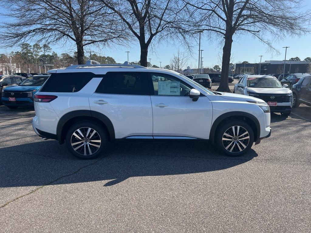 new 2025 Nissan Pathfinder car, priced at $50,511