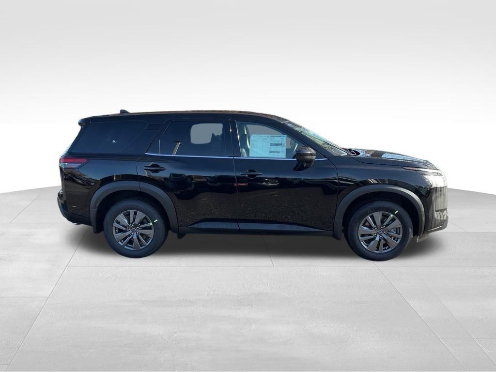 new 2025 Nissan Pathfinder car, priced at $33,790