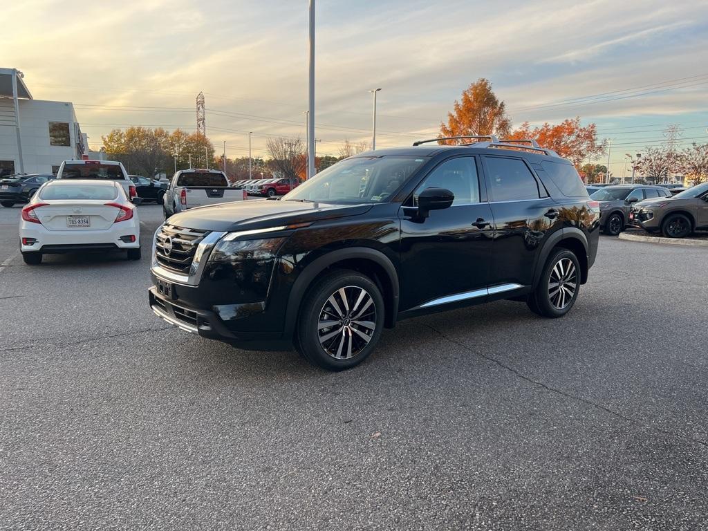 new 2025 Nissan Pathfinder car, priced at $54,515