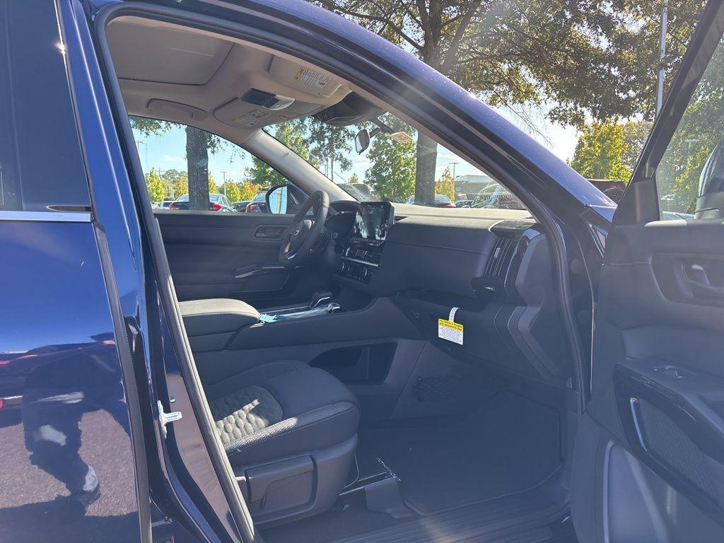 new 2025 Nissan Pathfinder car, priced at $35,319
