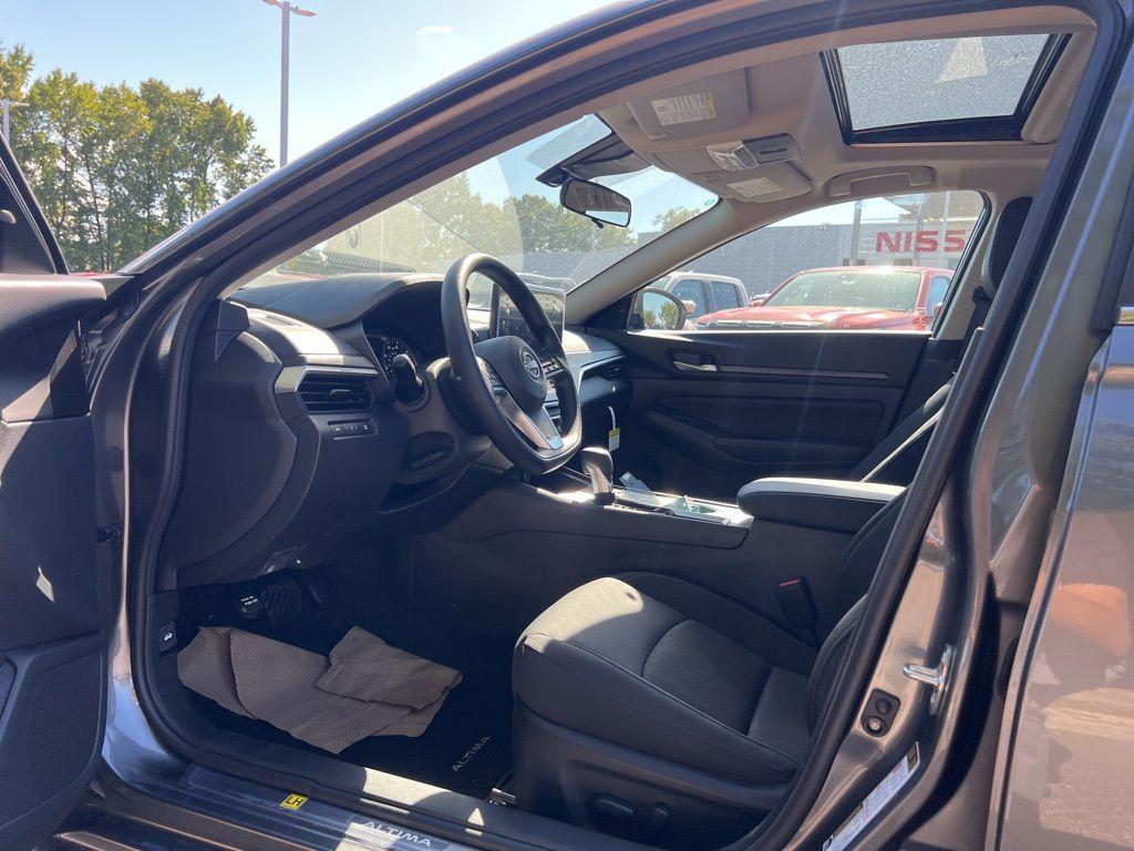 new 2025 Nissan Altima car, priced at $30,660