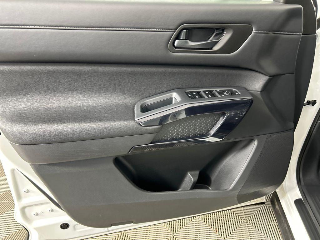 used 2025 Nissan Pathfinder car, priced at $32,584