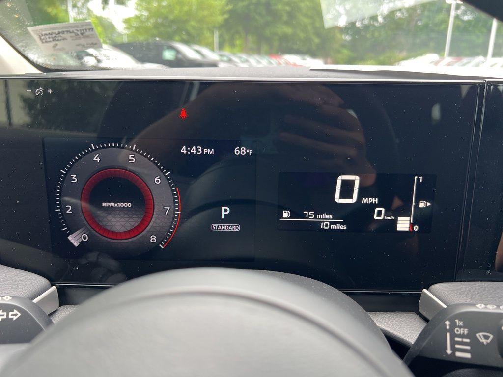 new 2025 Nissan Kicks car, priced at $25,059