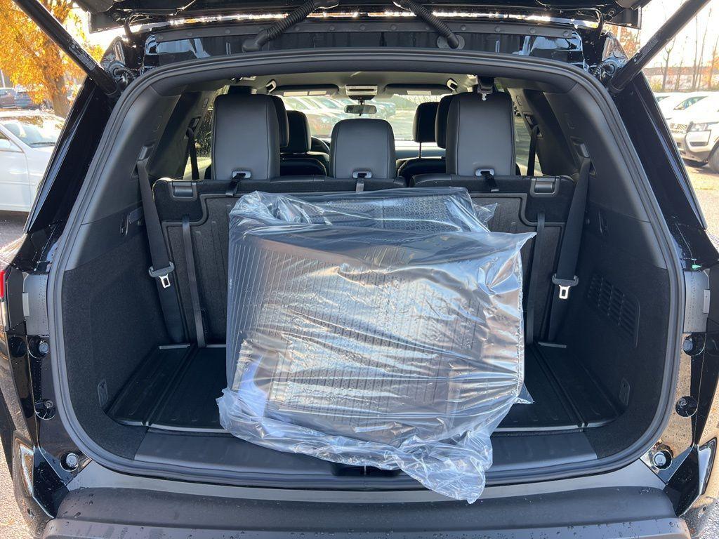 new 2025 Nissan Pathfinder car, priced at $37,800