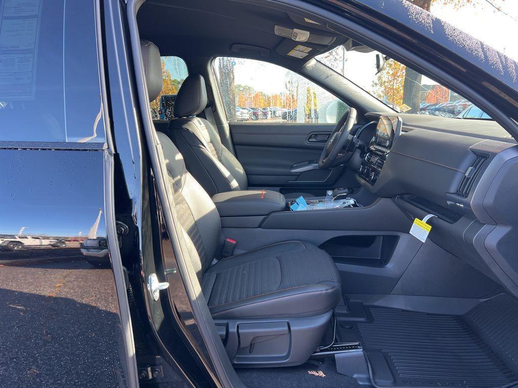 new 2025 Nissan Pathfinder car, priced at $37,800